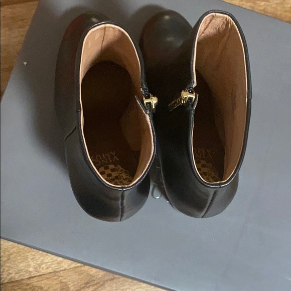 Vince Camuto - Picture 5 of 6